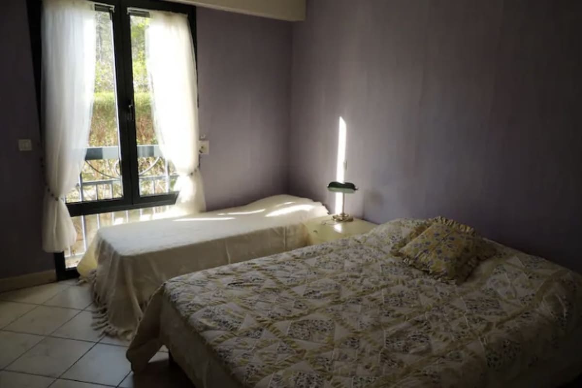  Appartement avec piscine et jardin à Saint Aygulf 
