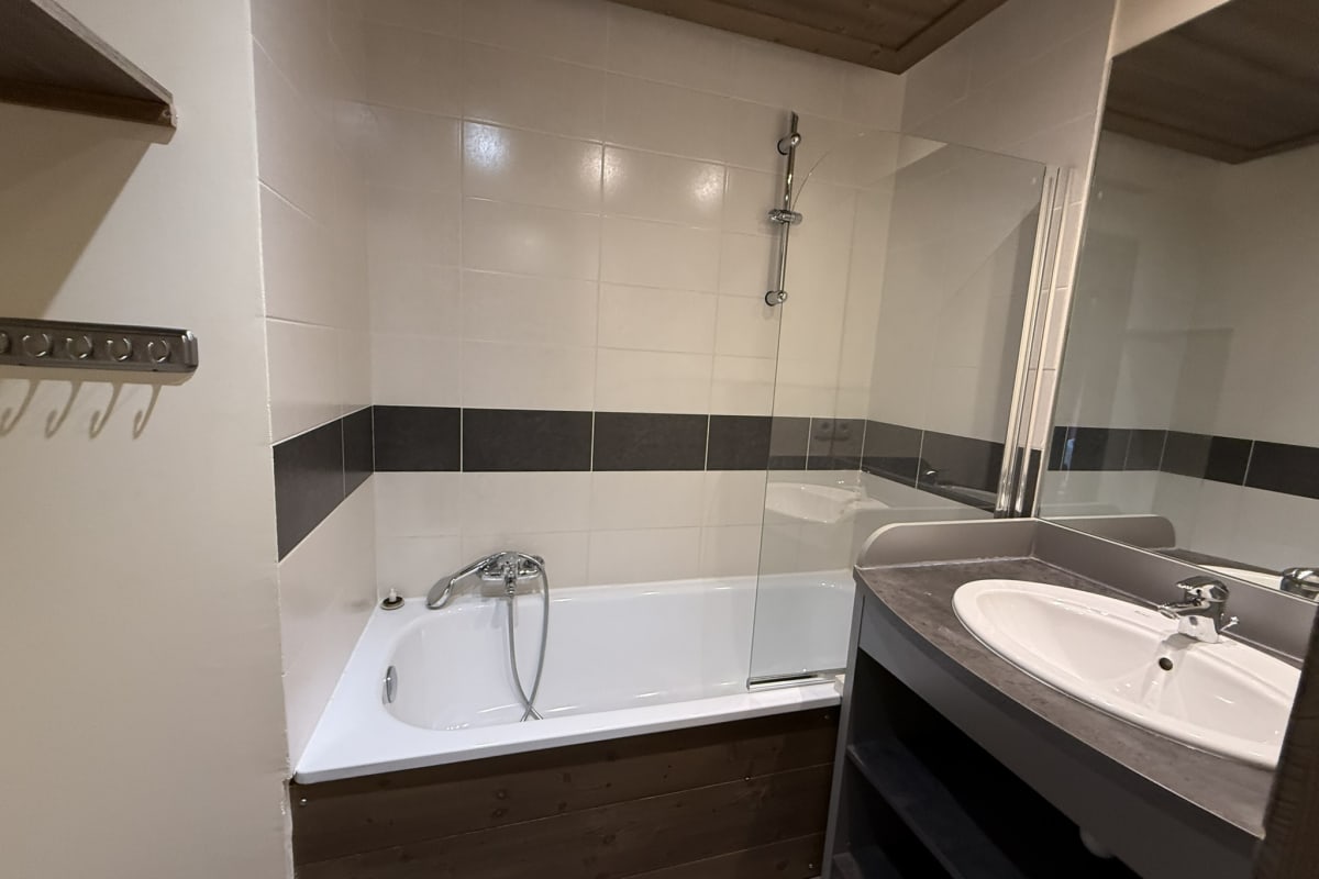Appartement   Risoul • T4 10 pers • Proche des pistes • Piscine