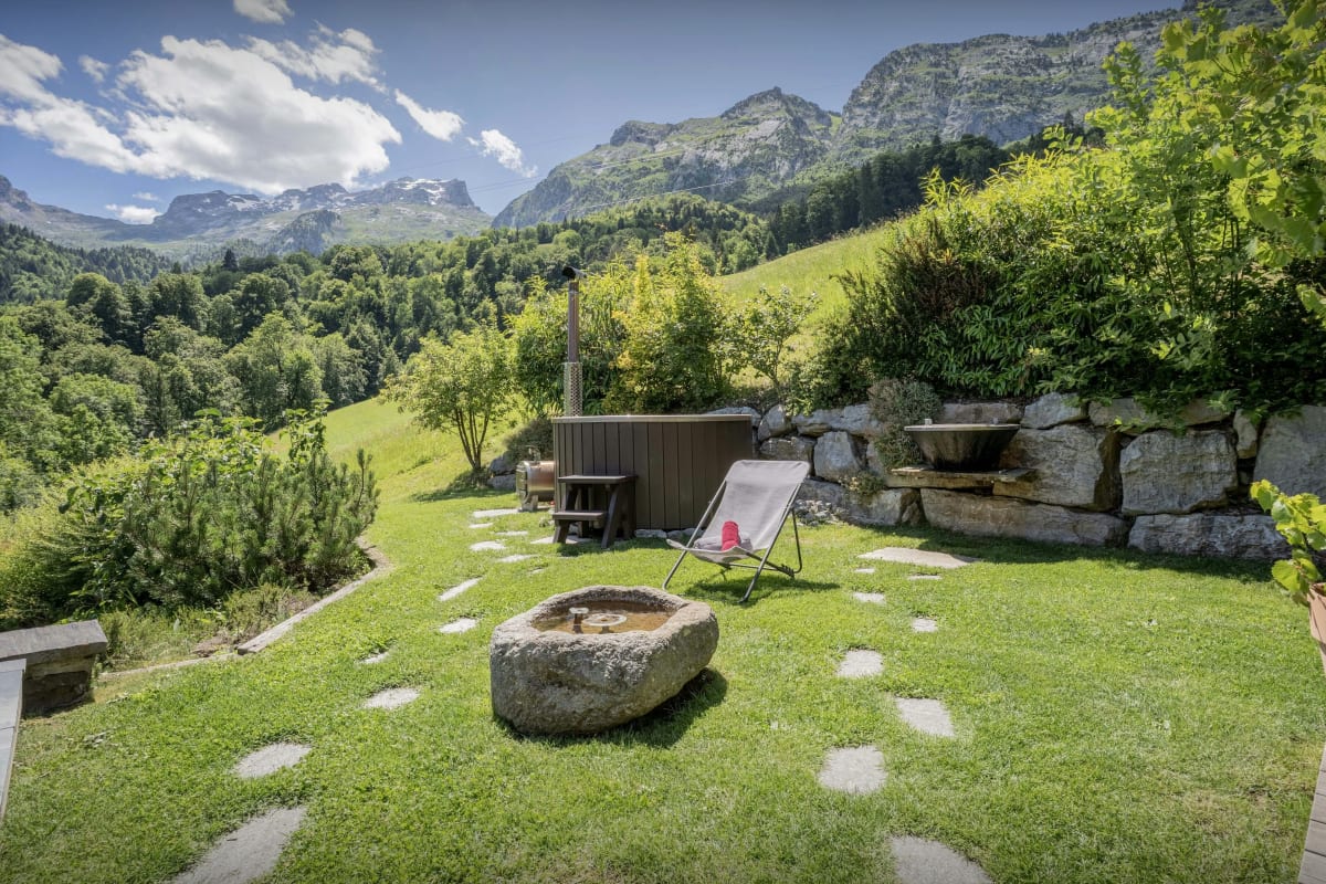 Chalet Vacances dans les Alpes - piscine, bain nordique & sauna - OVO Network 