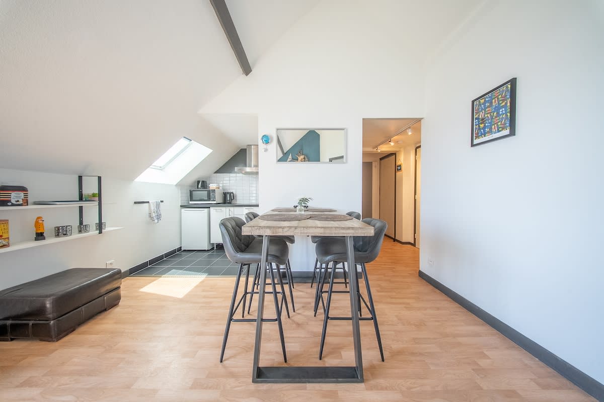 Immobilier T2 avec aperçu mer, plage et commerces à pied  
