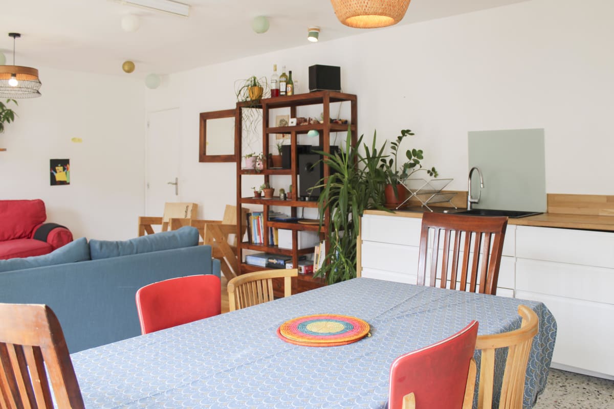 Appartement Grand appartement familial avec balcon et parking 