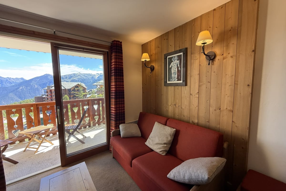Risoul • T2 5 pers • Piscine et sauna • Skis aux pieds