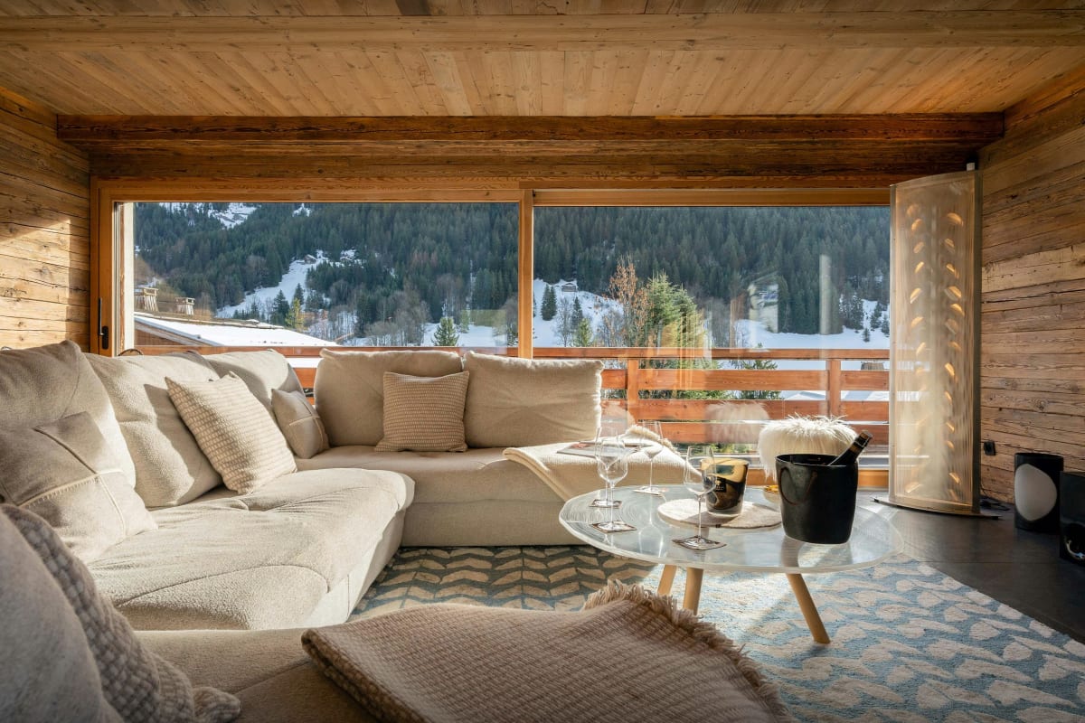 Immobilier Somptueux chalet pour 14 avec piscine chauffée, sauna et gym - OVO Network  