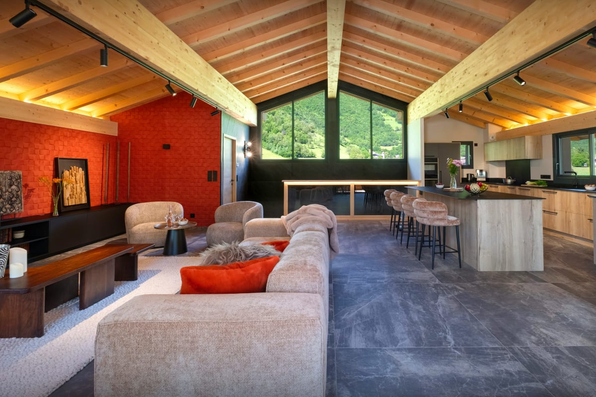 Chalet pour 8 avec jacuzzi, terrasses et piscine - OVO Network