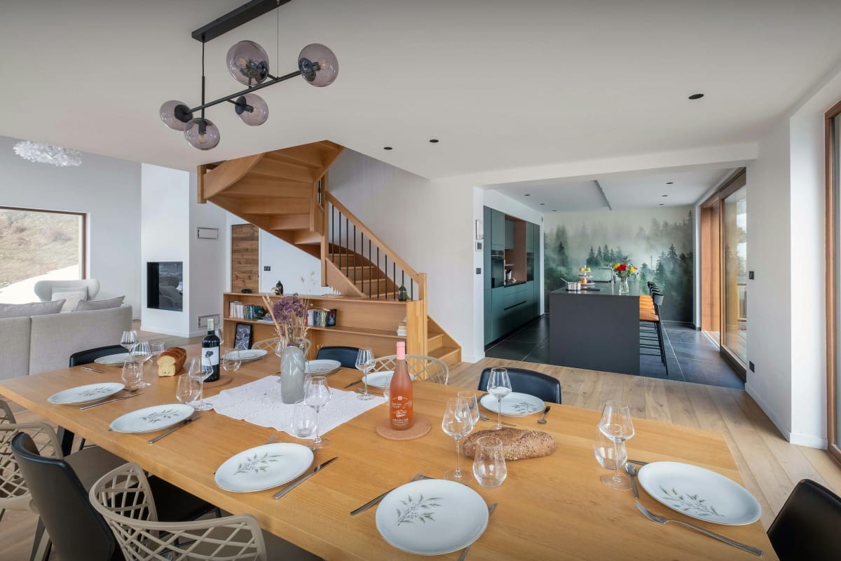 Chalet   Chalet lumineux pour 10 aux Belleville avec sauna et jacuzzi - OVO Network