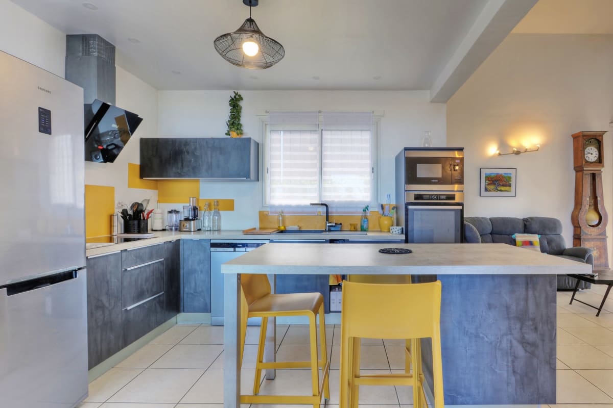  immobilier  Kaz vert - Piscine - Vue mer