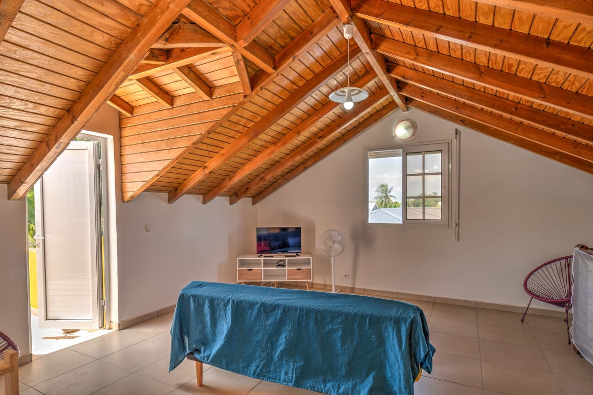 Appartement   Colline - Proche plage - Terrasse
