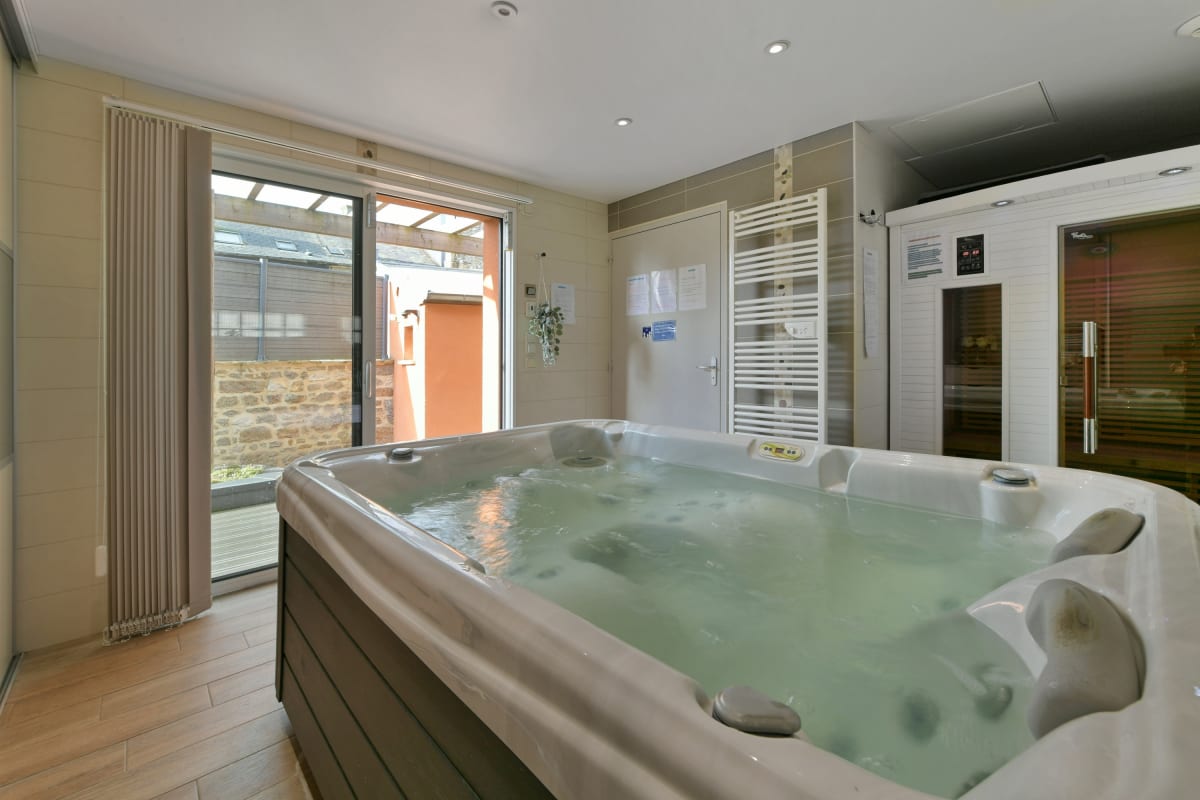  Appartement L'Oranger - Petfriendly - Jacuzzi, sauna