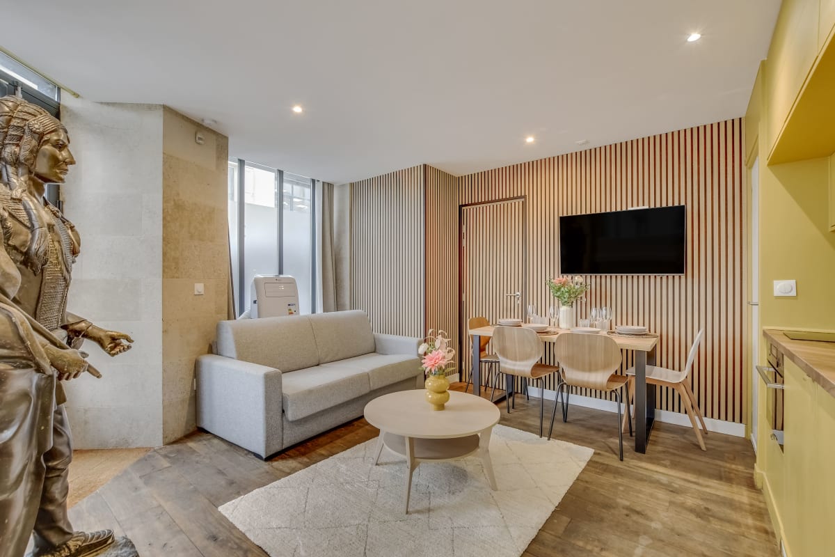 Appartement Charmant 38 m² avec piano — Paris 14e 