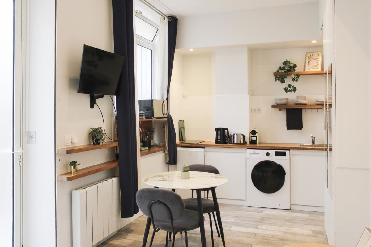  Appartement Studio Proche Tour Eiffel 