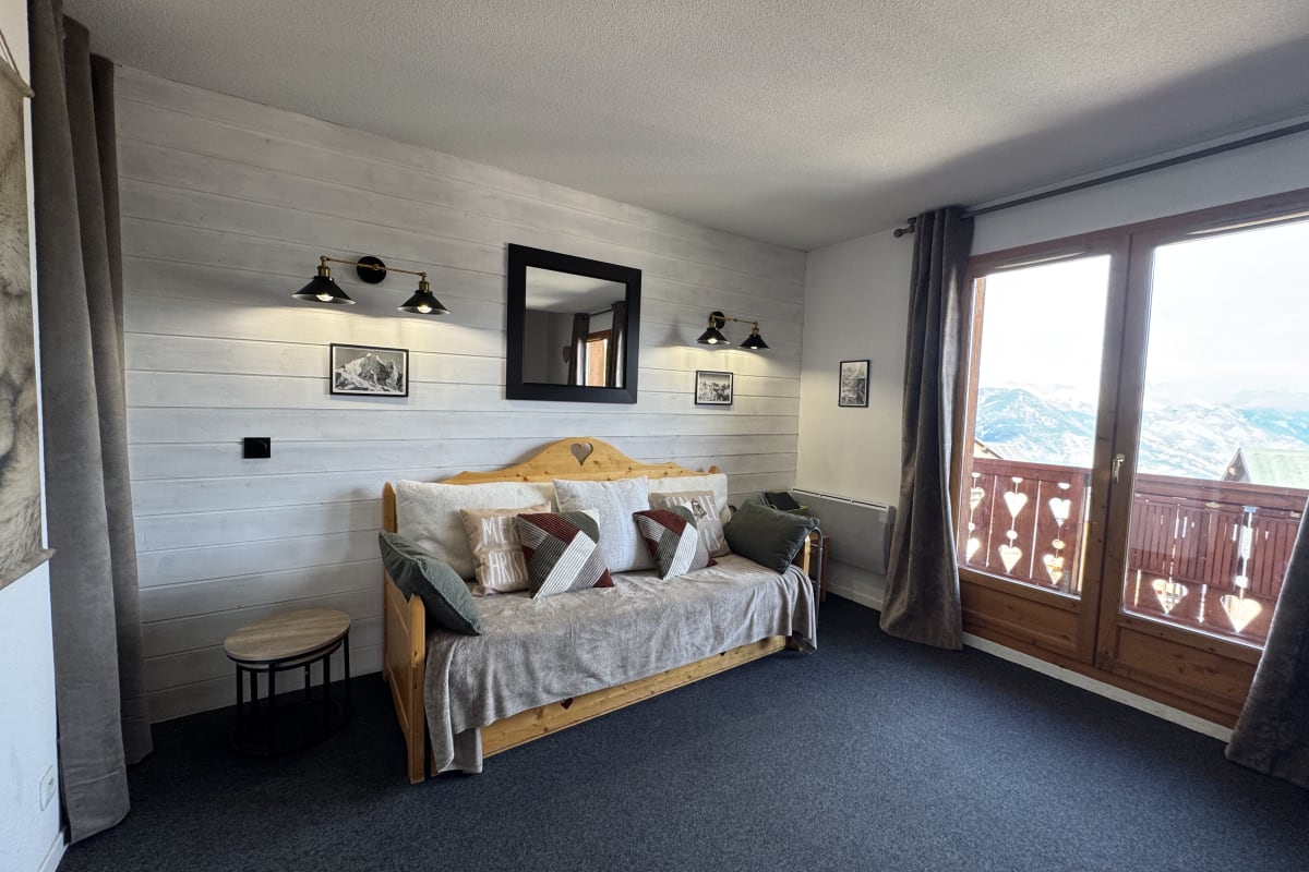 Immobilier Duplex familial 8 pers. au pied des pistes • piscine, sauna et vue montagne  