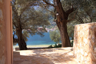 Direct access to the beach