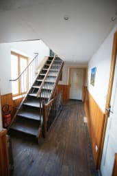 Escalier vers le 2ème étage