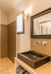 Air conciergerie/bastide Blanche Italian shower