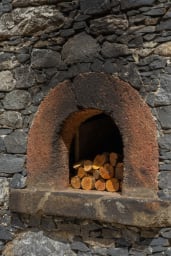 Wood-burning oven