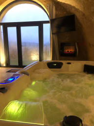 Jacuzzi