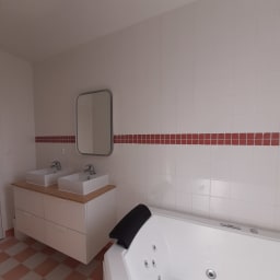 2 vasques et baignoire à bulles