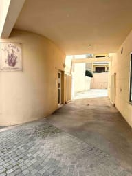 L'entrée de la residence