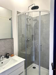 Salle de bain chambre 1