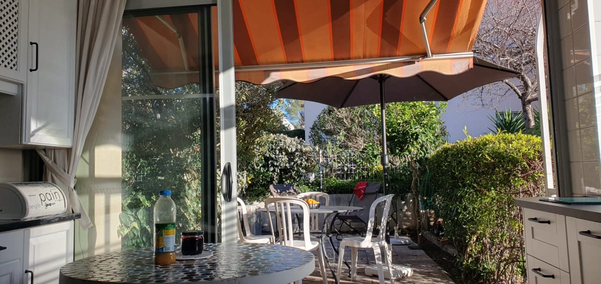 Appartement   Beau studio avec terrasse proche de la mer 