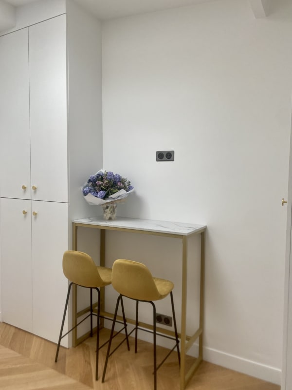 Immobilier Studio cosy près de l'Opéra avec lumière naturelle  