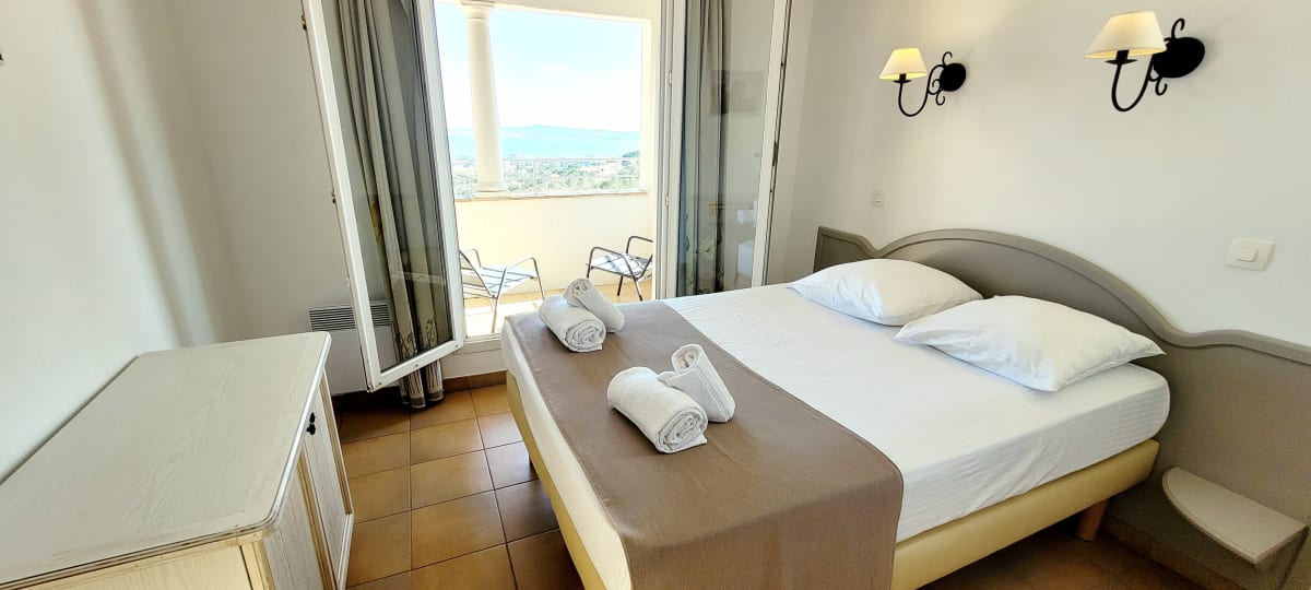 Immobilier Duplex avec vue sur le golfe de Saint-Tropez   