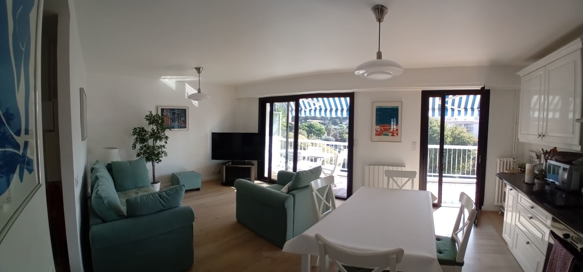  Appartement Superbe 70 m² avec Balcon, a 8 mn de la plage!