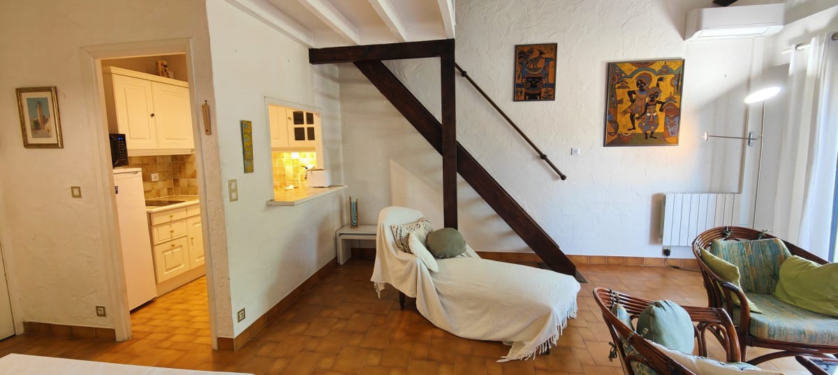 immobilier  Logement de charme avec une terrasse agréable