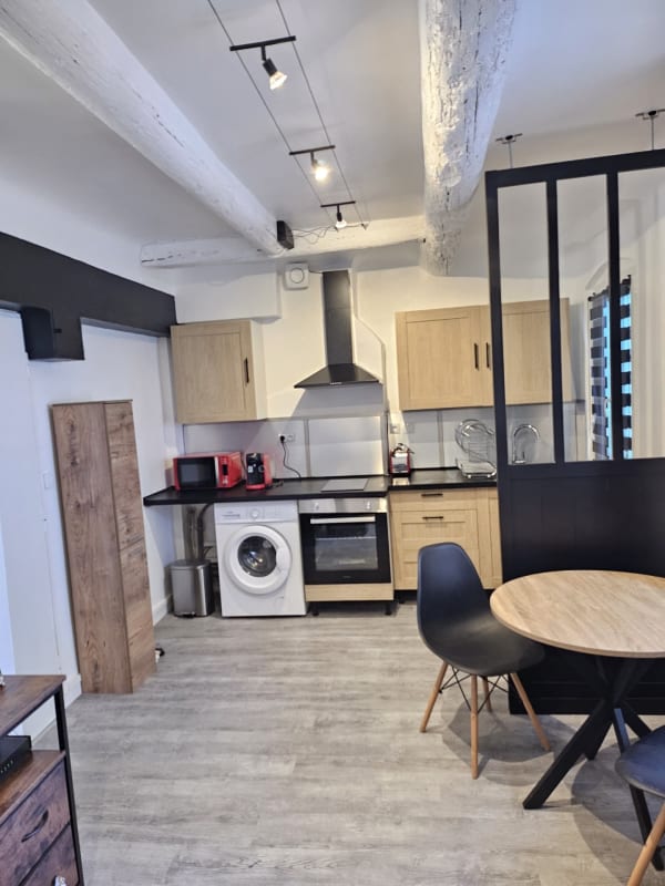 Appartement   Beau Studio proche du Vieux-Port