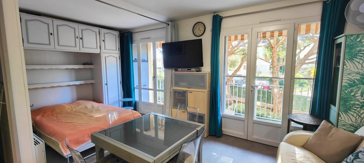 Immobilier Joli studio familial proche de la plage Fréjus  