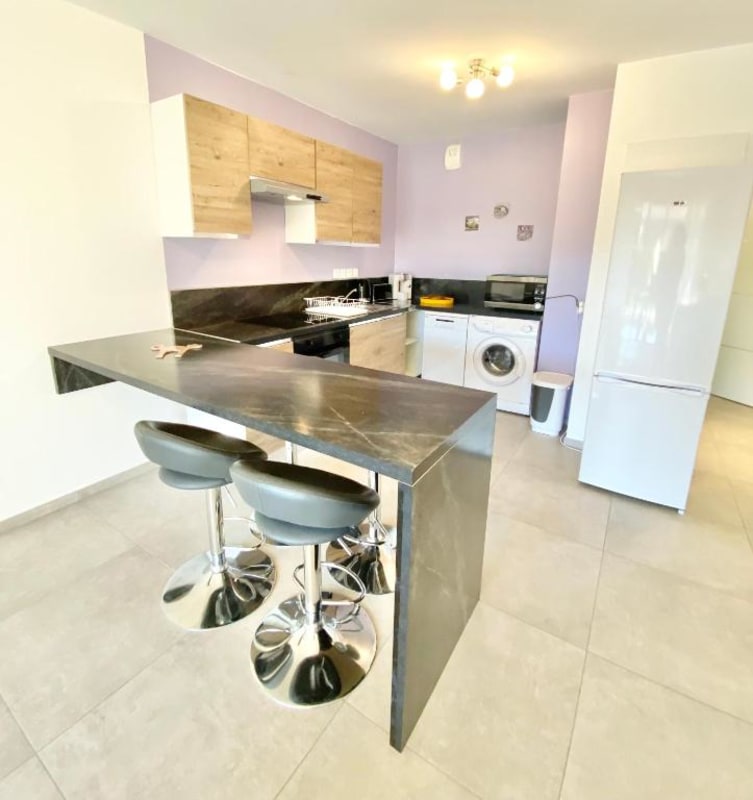  Bel appartement pour 5 avec piscine 