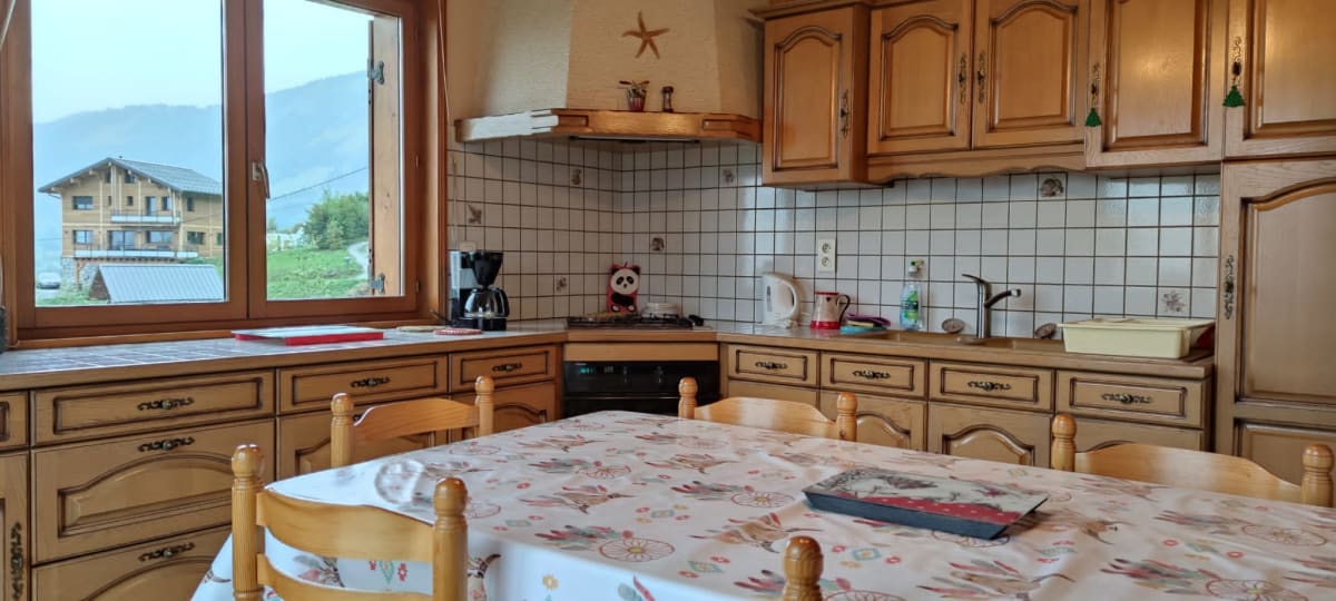  Grand chalet avec terrasse, vue montagne et espace nature 