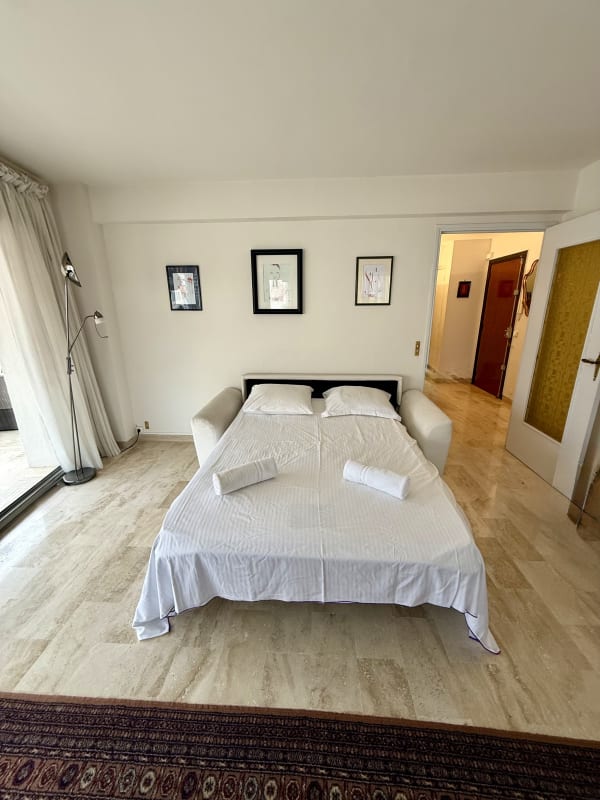 Appartement 🌟 Spacieux T3 avec Terrasse – Cannes Centre, à Deux Pas de la Croisette 🌴 
