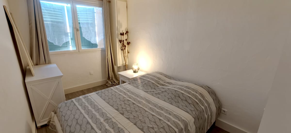 Appartement   Appartement rénové avec parking au cœur de Fréjus
