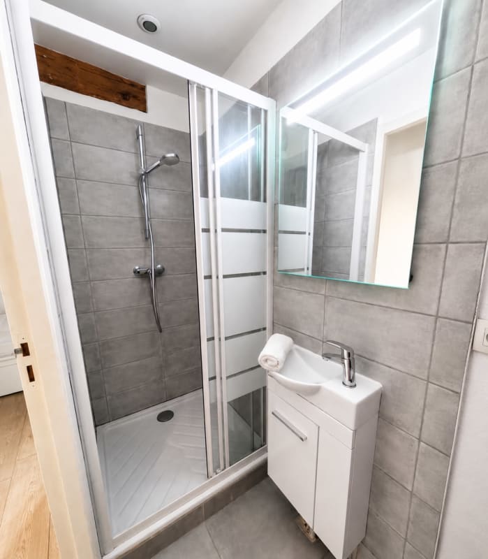 Appartement Studio tout équipe en hypercentre 