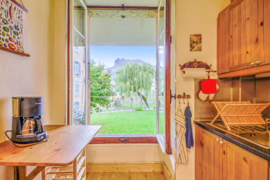 Cuisine avec vue sur les montagnes