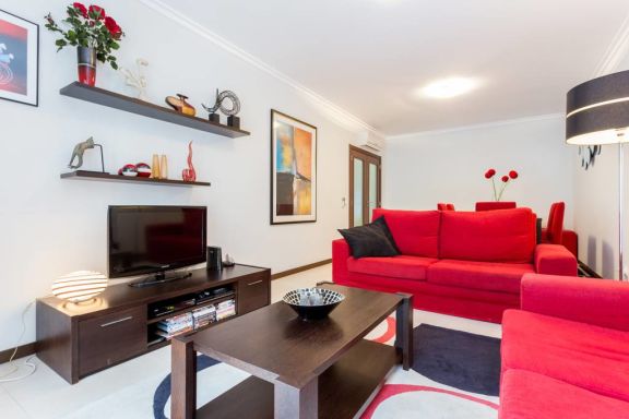Lagos Marina Apartment mit Pool and Fitnesstudio