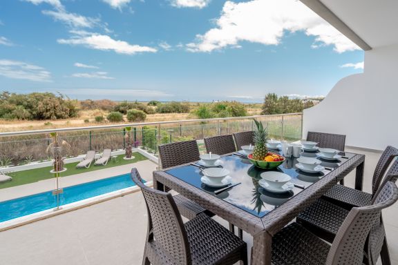 Oceanview Luxury 4 bedroom villa ★ private pool ★ Close to Meia Praia  