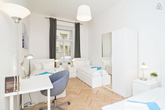 Dalia 3 BR, 2 BA 10 min walk from Old Town Square