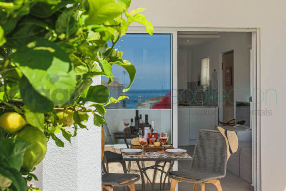 Lemon Tree - Waterside apartments