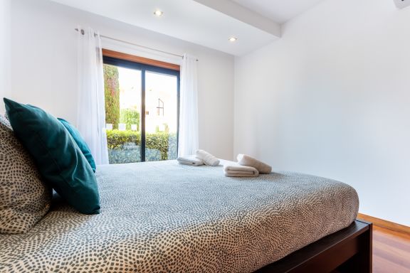 Baia da Luz - ground floor apartment