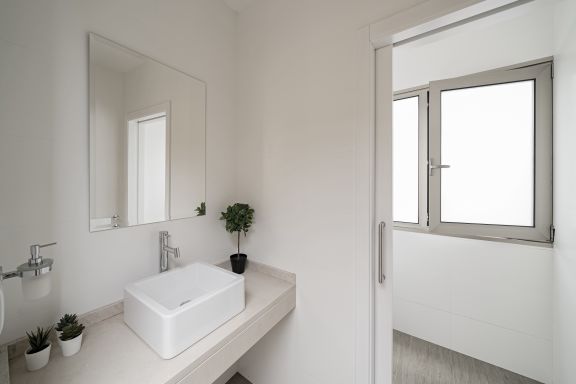 Drapes, Design Apartments 3B