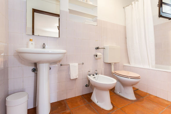Casa Branca - Recently renovated with your own private valley