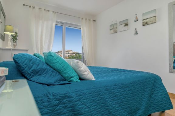 Apartment Henri - Perfect couples getaway!