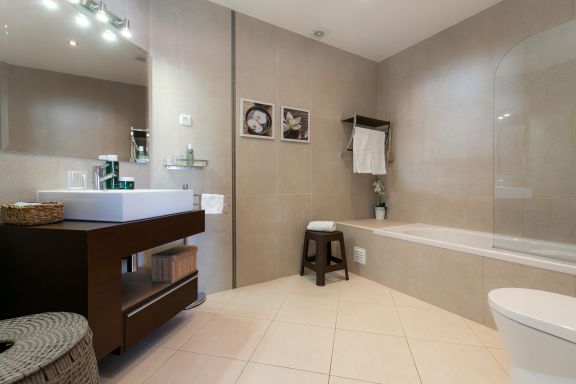 Apartment Henri - Perfect couples getaway!