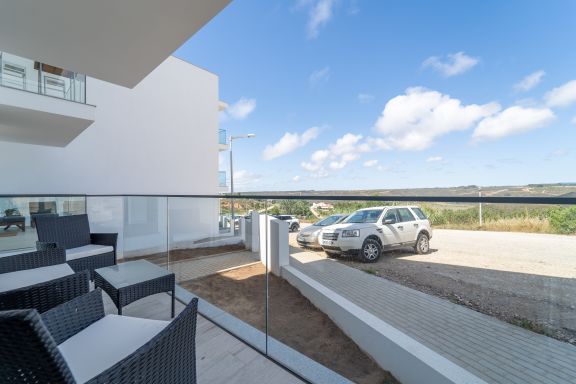 O MAÇARICO - Walking distance to Monte Clerigo and Amoreira beaches