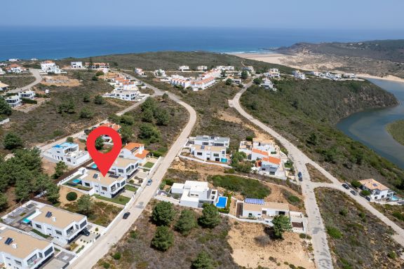 As Andorinhas - Einen Fußmarsch von Monte Clerigo and Amoreira entfernt!