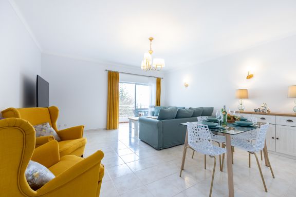 Stylish Seashore Apartment 