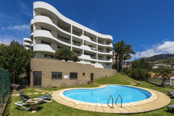 Com piscina e vista mar - Calheta Victory View

