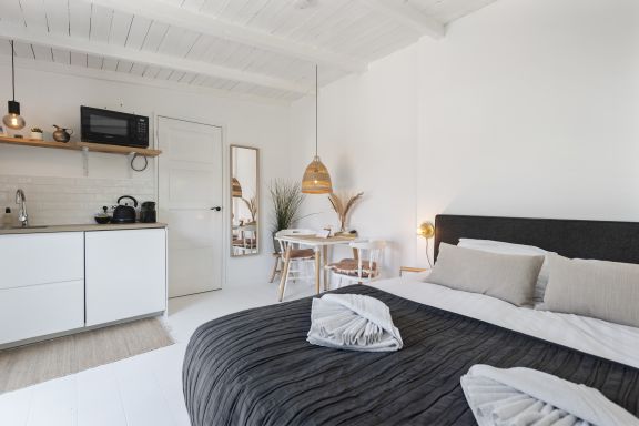 Little Beach House - Great couples getaway!